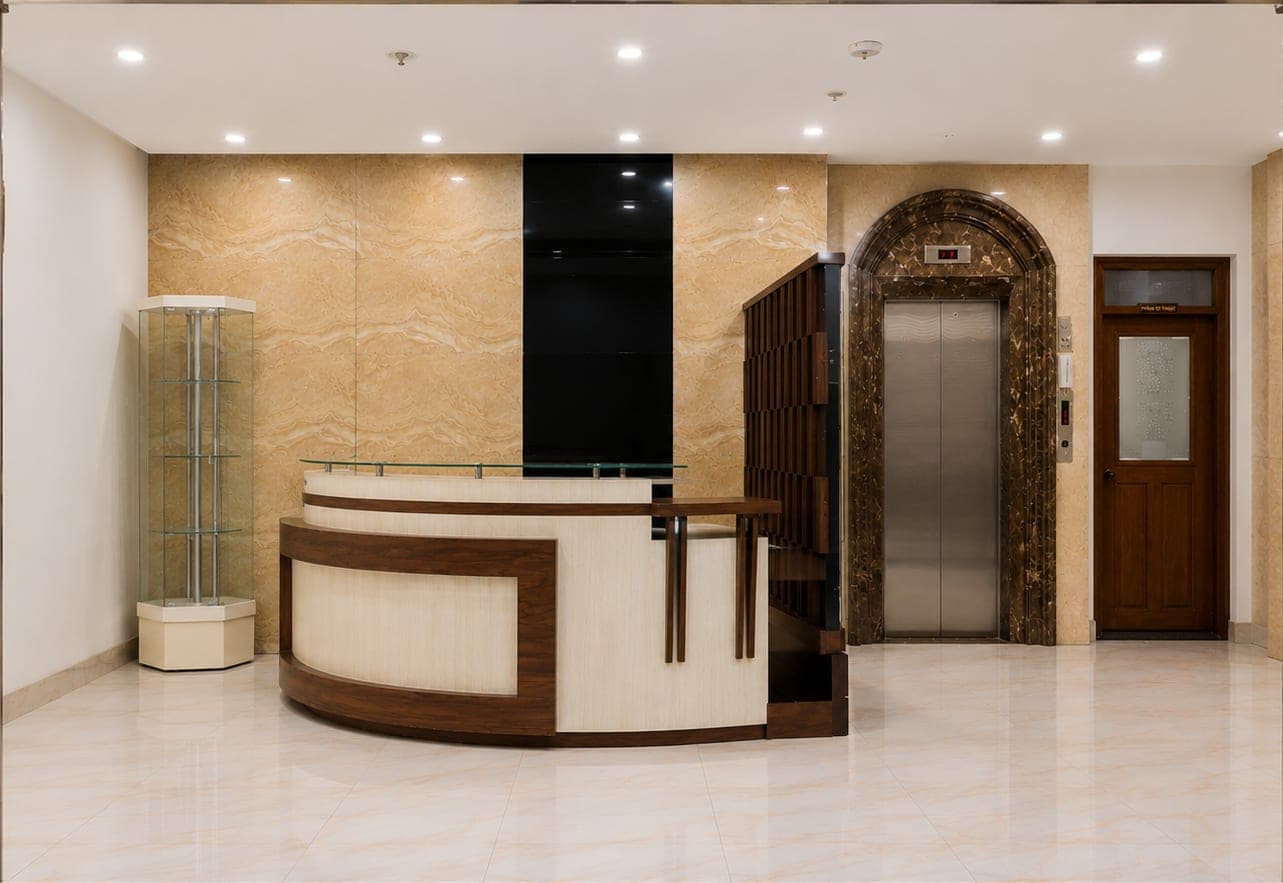 Khu vực lễ tân văn phòng CMT8