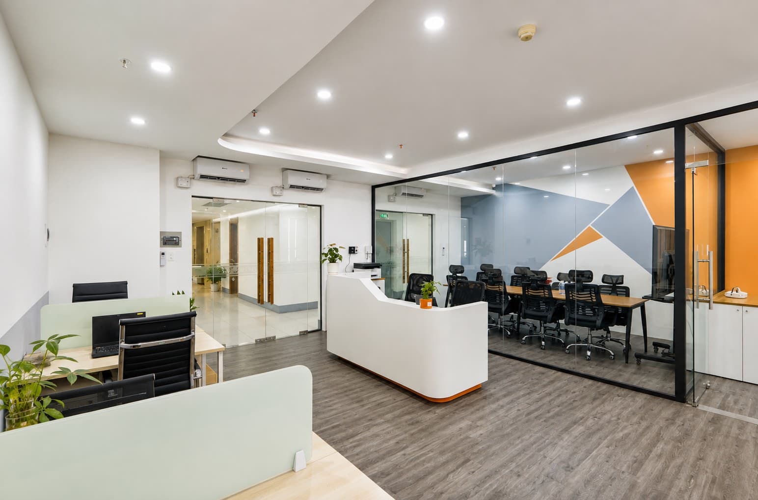 Không gian làm việc văn phòng Bùi Văn Ba