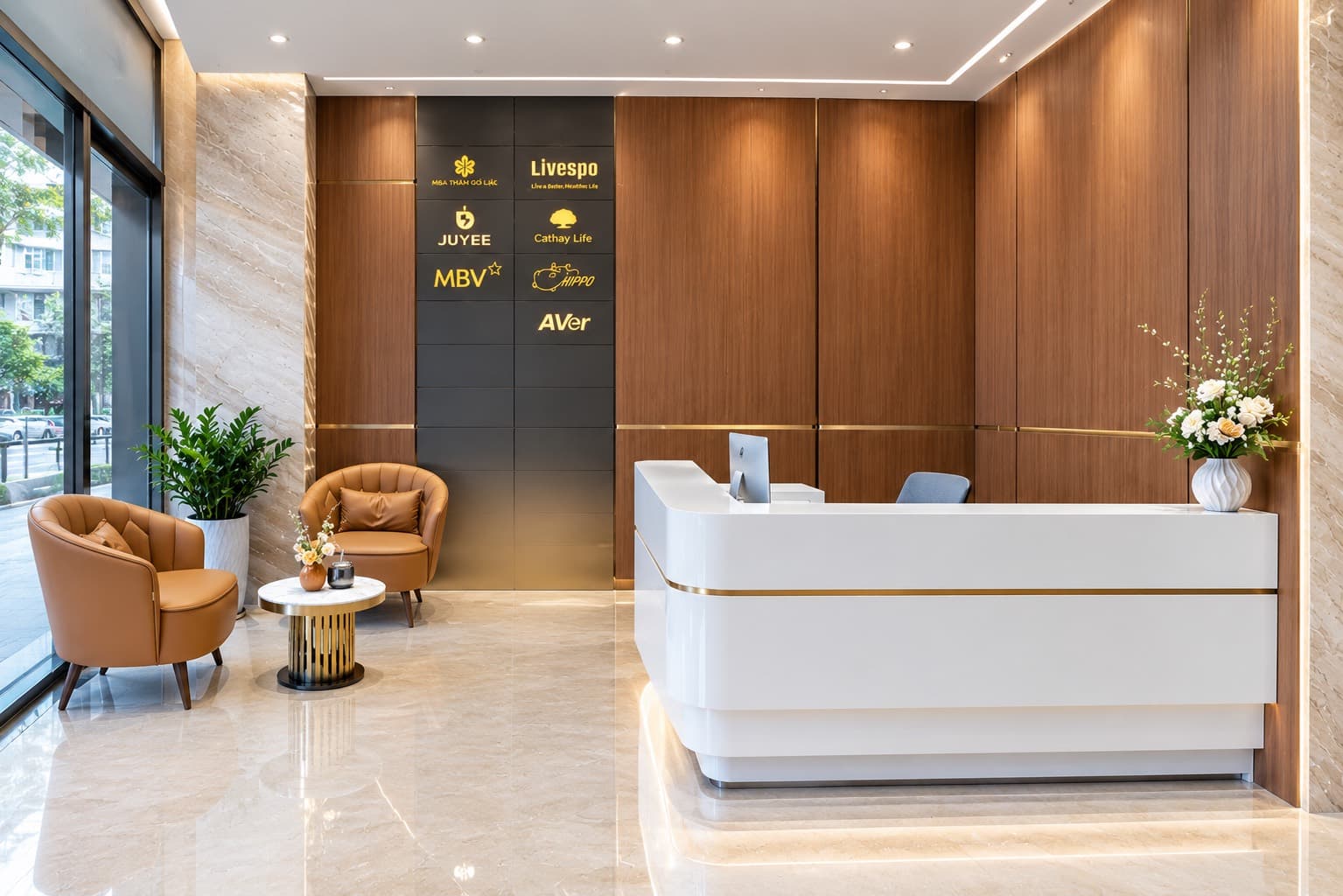 Quầy lễ tân và khu tiếp khách văn phòng 380 Trần Hưng Đạo