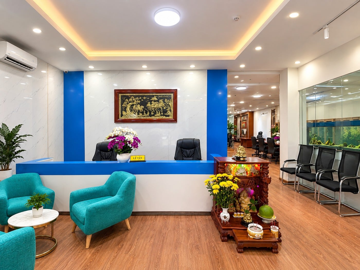 Quầy lễ tân toà nhà văn phòng 254 Trường Chinh